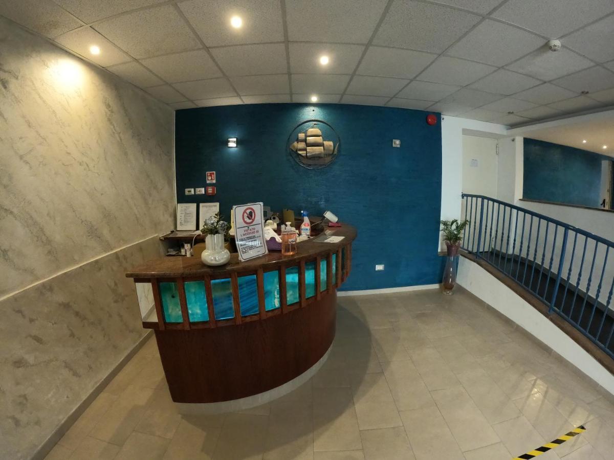 Albergo La Caravella Staranzano Bagian luar foto