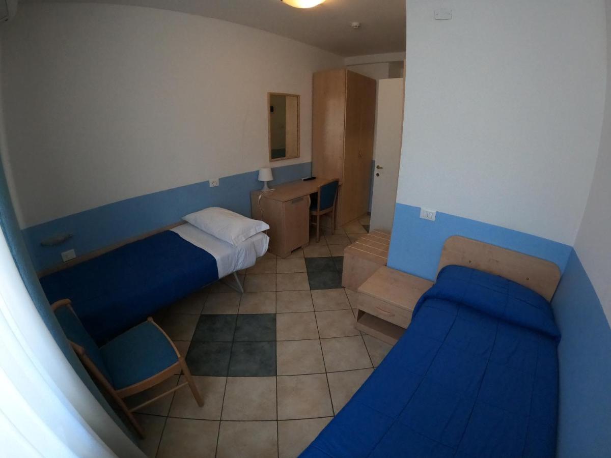 Albergo La Caravella Staranzano Bagian luar foto