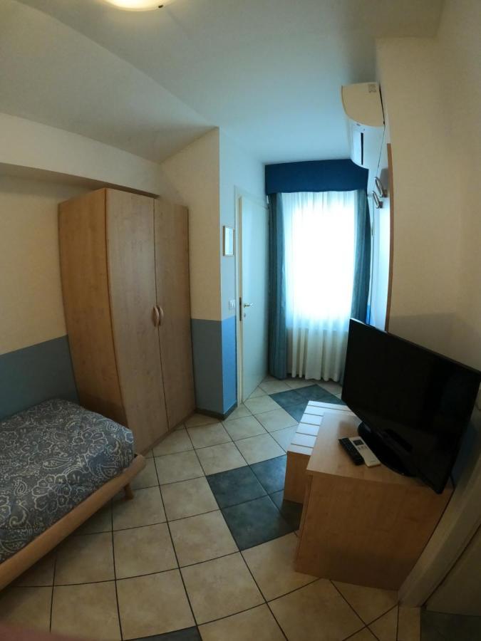 Albergo La Caravella Staranzano Bagian luar foto